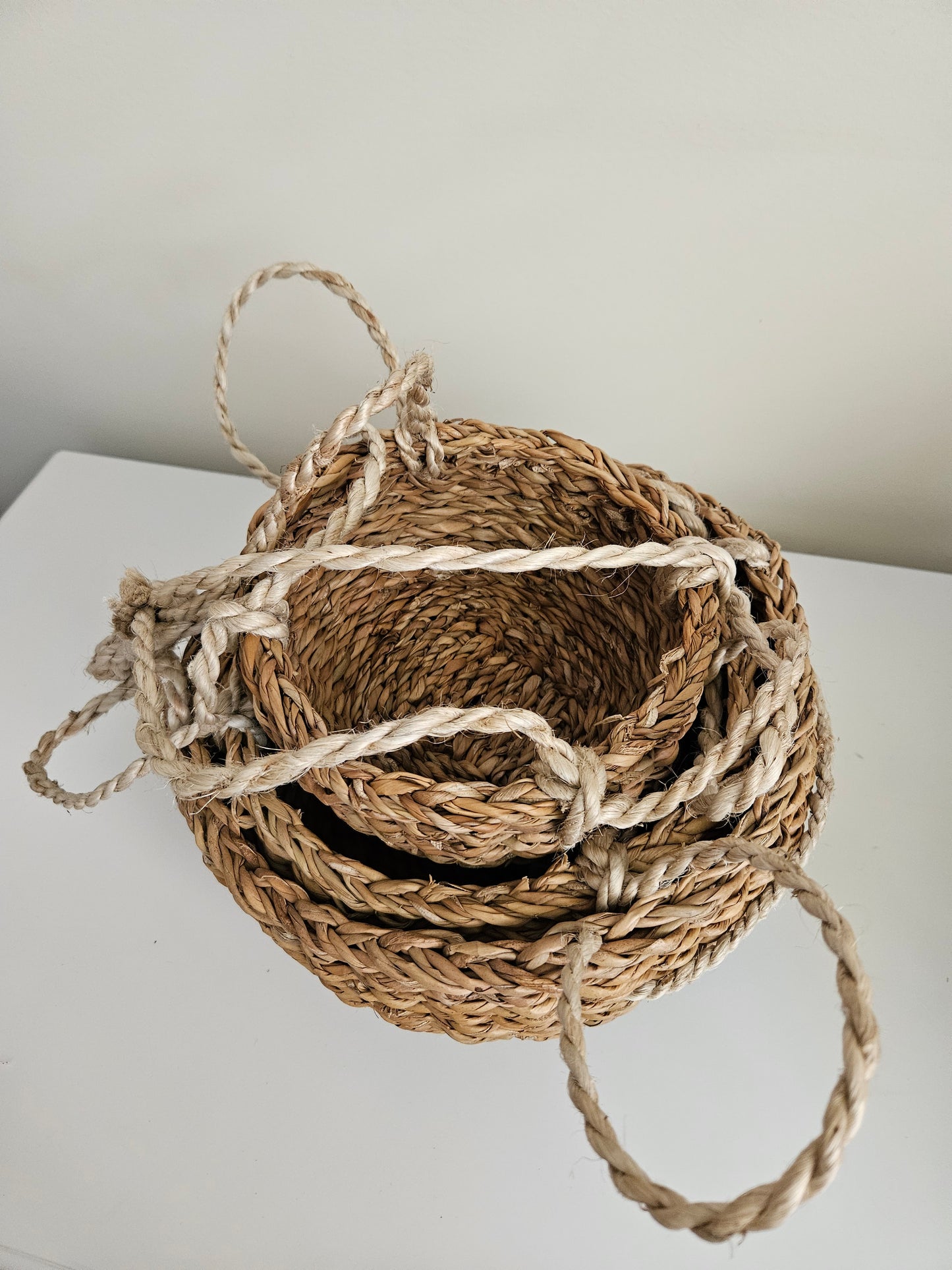 Triple, Round Holga Leaf Hanging Basket