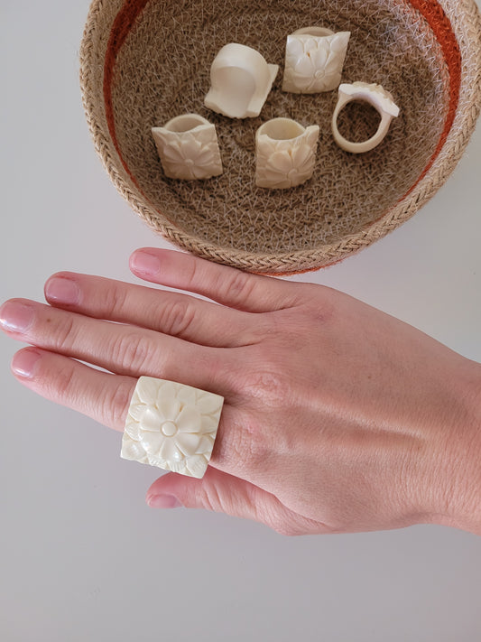 Boomika Ring Bloom Square