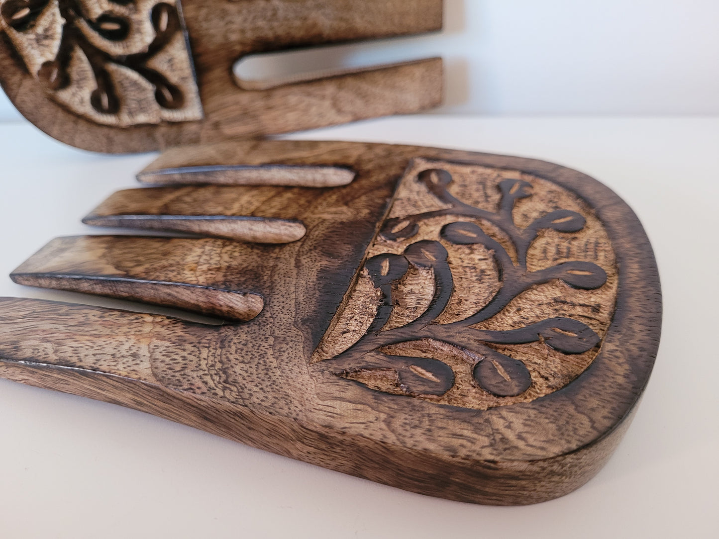 Mango Flora Salad Hands