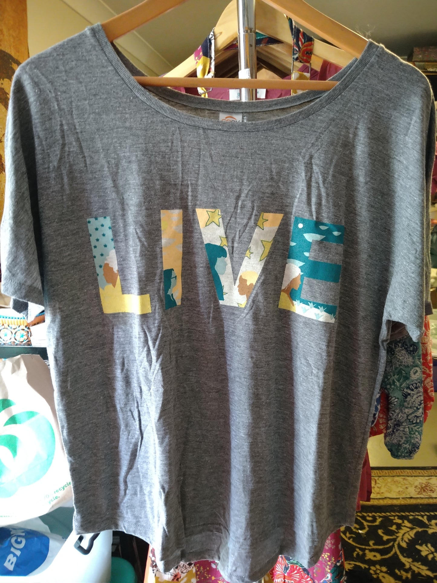 LIVE womens shirt