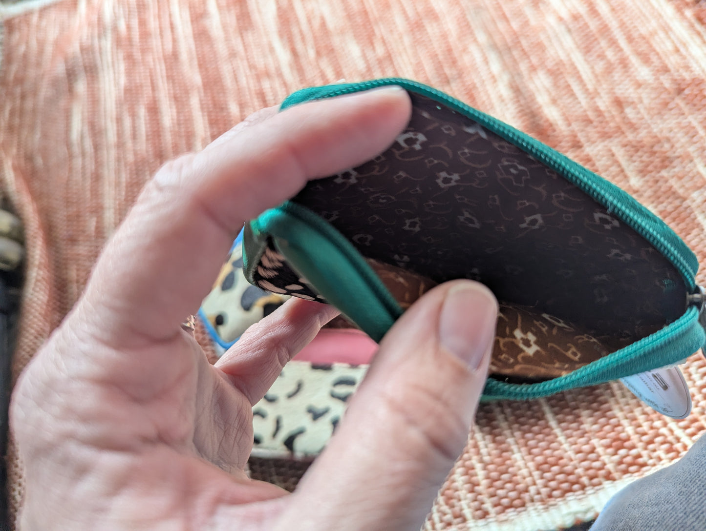 Small structured coin purse/card holder